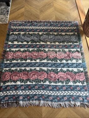 90s Floral Woven Tapestry Blanket